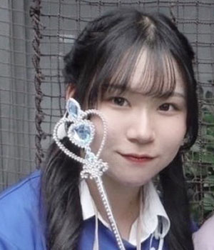 上遠野 小杏の写真